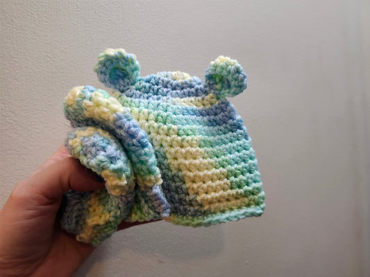 Baby bear hat and mitts